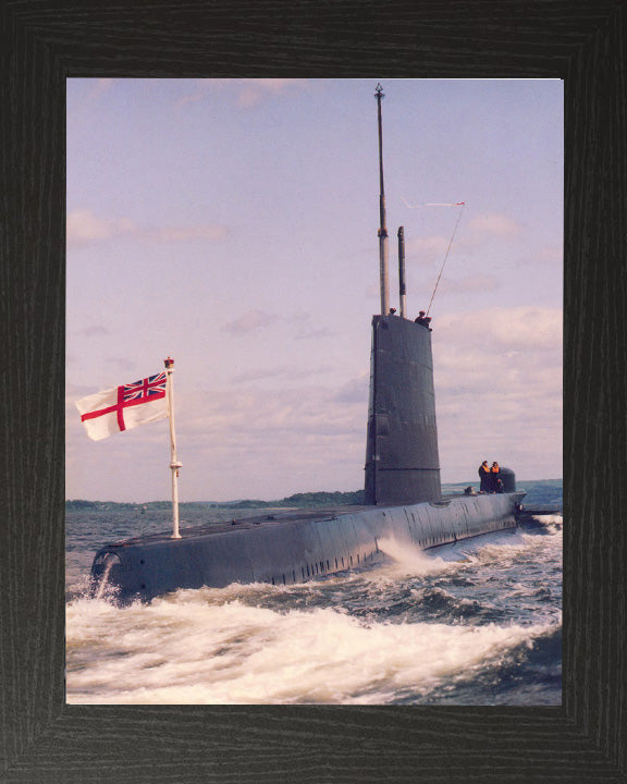 HMS Onyx (S21) Photo Print - Underway - Royal Navy Oberon Class Submarine Hampshire Prints 10 x 8 Black Frame No