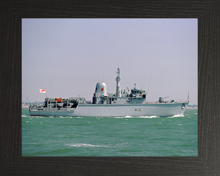 HMS Bicester (M36) Royal Navy Hunt Class Mine Warfare Vessel Starboard Beam View Photo Print Wall Art Decor Posters, Prints, & Visual Artwork Hampshire Prints 10 x 8 Black Frame No