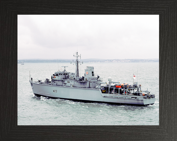 HMS Brecon (M29) Royal Navy Hunt Class Mine Warfare Vessel Leaving Portsmouth Photo Print Wall Art Decor Posters, Prints, & Visual Artwork Hampshire Prints 10 x 8 Black Frame No