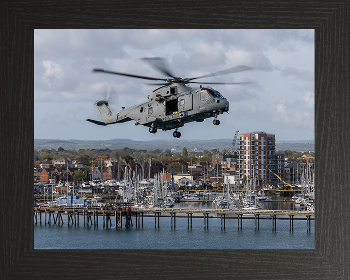 Merlin Helicopter Embarks HMS Prince of Wales Photo Print - Royal Navy Aircraft Hampshire Prints 10 x 8 Black Frame No