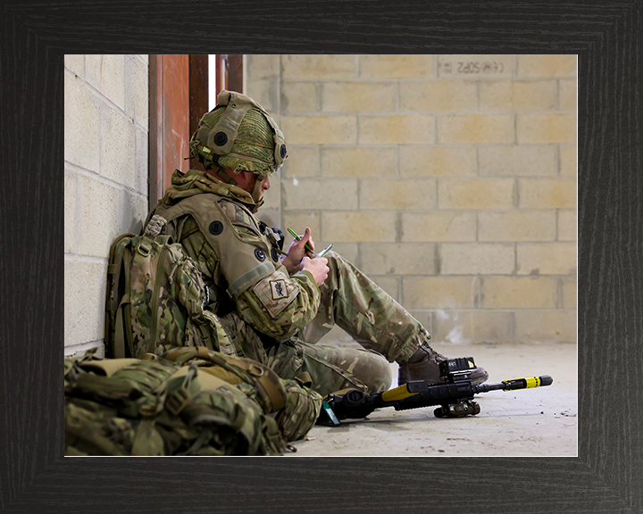 British Army 1 LANCS Soldiers Wearing the Tactical Engagement Simulation System Photo Print Wall Art Military Decor Posters, Prints, & Visual Artwork Hampshire Prints 10 x 8 Black Frame No