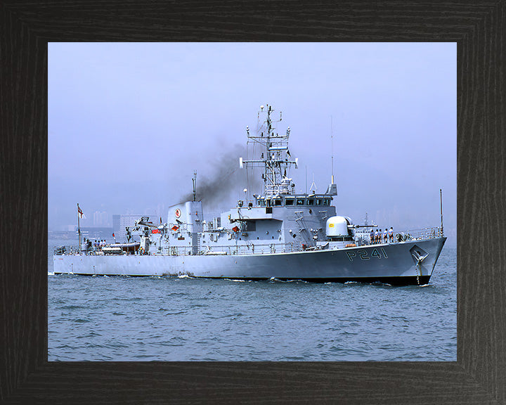HMS Starling P241 | Photo Print | Framed Print | Peacock Class | Patrol Vessel | Royal Navy Hampshire Prints