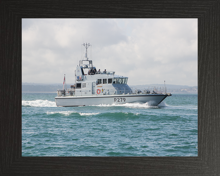 HMS Blazer (P279) Royal Navy Archer Class P2000 Patrol Vessel Starboard View Photo Print Wall Art Decor Posters, Prints, & Visual Artwork Hampshire Prints 10 x 8 Black Frame No