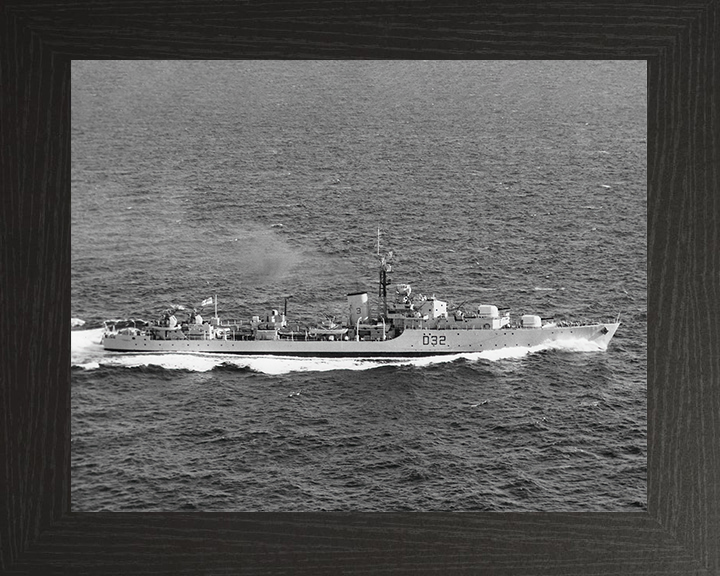 HMS Camperdown (D32) Royal Navy Battle Class Destroyer Starboard View Photo Print Wall Art Decor Posters, Prints, & Visual Artwork Hampshire Prints 10 x 8 Black Frame No