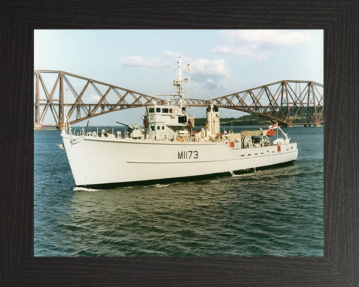 HMS Pollington M1173 | Photo Print | Framed Print | Ton Class | Minesweeper | Royal Navy Hampshire Prints