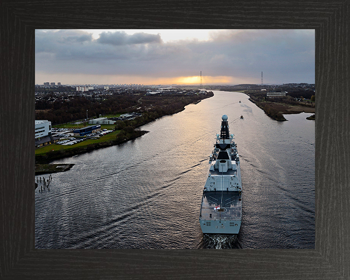 HMS Defender (D36) Photo Print - Enters Glasgow 2013 - Royal Navy Type 45 Destroyer Posters, Prints, & Visual Artwork Hampshire Prints 10 x 8 Black Frame No