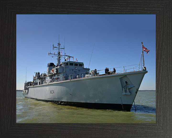 HMS Middleton M34 | Photo Print | Framed Print | Hunt Class | Mine Warfare Vessel | Royal Navy Hampshire Prints