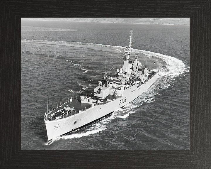 HMS Brighton (F106) Royal Navy Rothesay Class Frigate Hard Turn Photo Print Wall Art Decor Posters, Prints, & Visual Artwork Hampshire Prints 10 x 8 Black Frame No