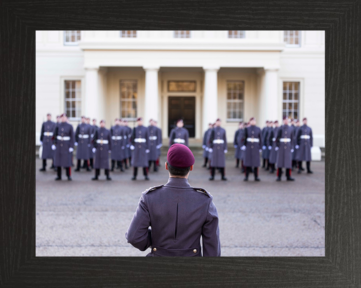 Parachute regiment on parade Photo Print - British Army Hampshire Prints 10 x 8 Black Frame No