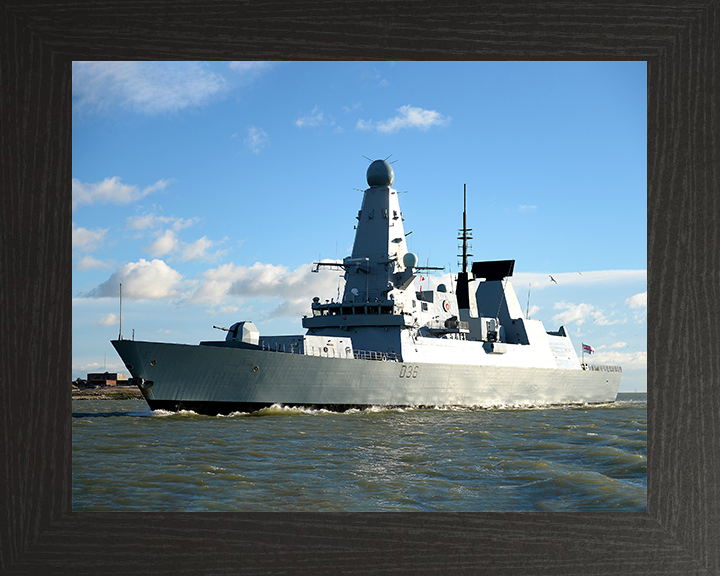 HMS Defender (D36) Royal Navy Type 45 Destroyer Enters Portsmouth 2014 Photo Print Wall Art Decor Posters, Prints, & Visual Artwork Hampshire Prints 10 x 8 Black Frame No