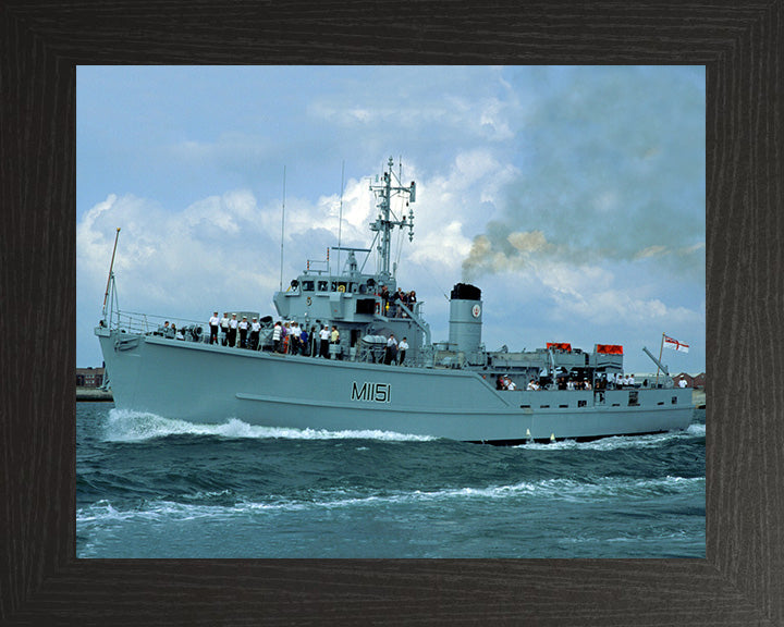 HMS Iveston M1151 Royal Navy Ton Class Minesweeper Photo Print or Framed Print - Hampshire Prints