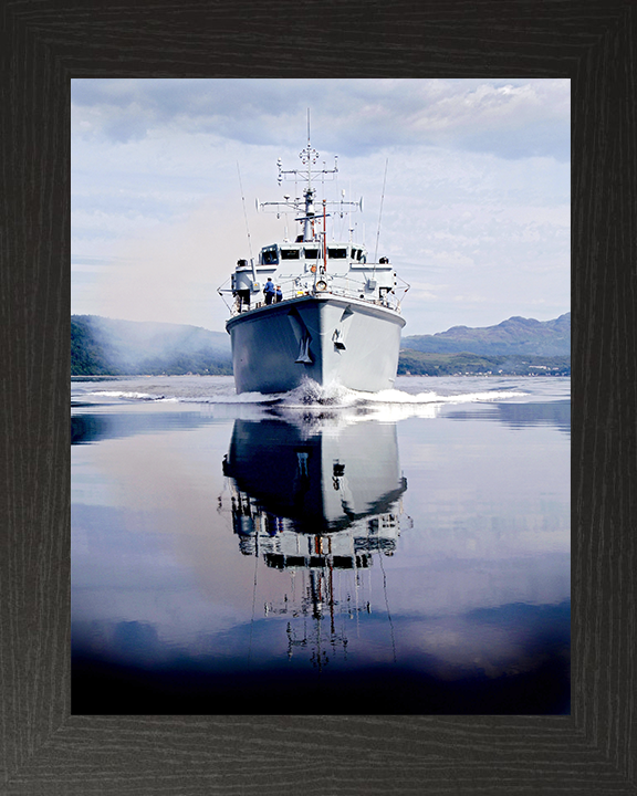 HMS Brocklesby (M33) Royal Navy Hunt Class Mine Warfare Vessel Bow Reflections Photo Print Wall Art Decor Posters, Prints, & Visual Artwork Hampshire Prints 10 x 8 Black Frame No