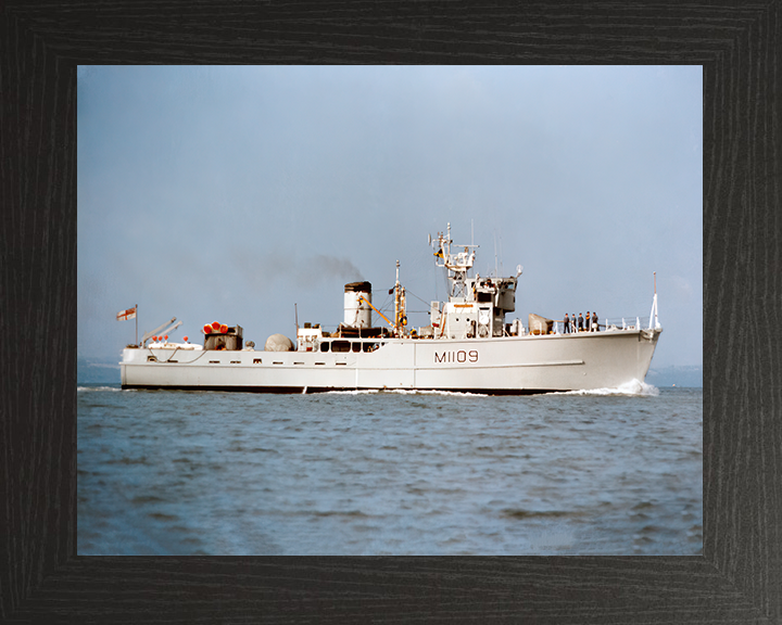 HMS Bickington (M1109) Royal Navy Ton Class Minesweeper Starboard Beam View Photo Print Wall Art Decor Posters, Prints, & Visual Artwork Hampshire Prints 10 x 8 Black Frame No