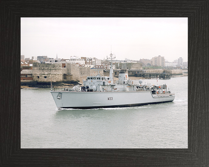 HMS Brocklesby (M33) Royal Navy Hunt Class Mine Warfare Vessel Passing Old Portsmouth Photo Print Wall Art Decor Posters, Prints, & Visual Artwork Hampshire Prints 10 x 8 Black Frame No