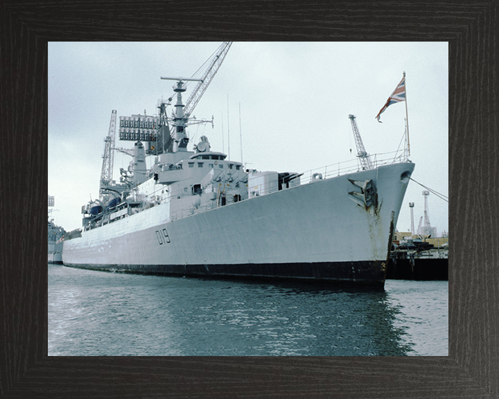 HMS Glamorgan D19 | Photo Print | Framed Print | County Class | Destroyer | Royal Navy Hampshire Prints