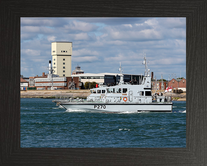 HMS Biter (P270) Royal Navy Archer Class P2000 Patrol Vessel Leaving Portsmouth 2017 Photo Print Wall Art Decor Posters, Prints, & Visual Artwork Hampshire Prints 10 x 8 Black Frame No