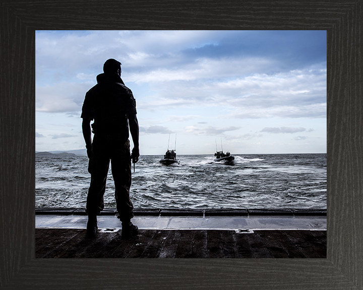 Royal Marines Commando amphibious assault teams Photo Print Hampshire Prints 10 x 8 Black Frame No