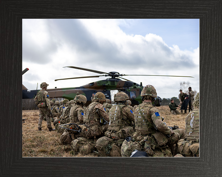 British Army Parachute Regiment Soldiers with French Caiman Helicopter Photo Print Wall Art Poster Posters, Prints, & Visual Artwork Hampshire Prints 10 x 8 Black Frame No