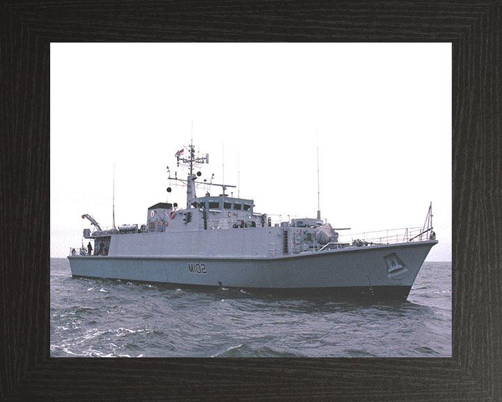 HMS Inverness (M102) Photo Print - at sea 1994 - Royal Navy Sandown Class Minehunter