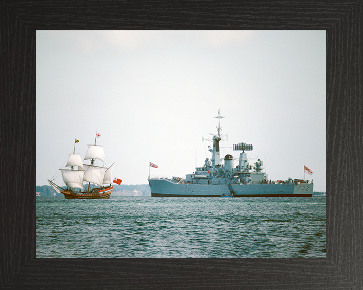 HMS Ariadne (F72) Royal Navy Leander Class Frigate Yorktown 1981 Photo Print Wall Art Decor Posters, Prints, & Visual Artwork Hampshire Prints 10 x 8 Black Frame No
