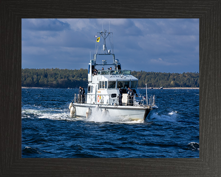 HMS Dasher (P280) Photo Print - Underway 2025 - Royal Navy Archer Class P2000 Patrol Vessel Hampshire Prints 10 x 8 Black Frame No