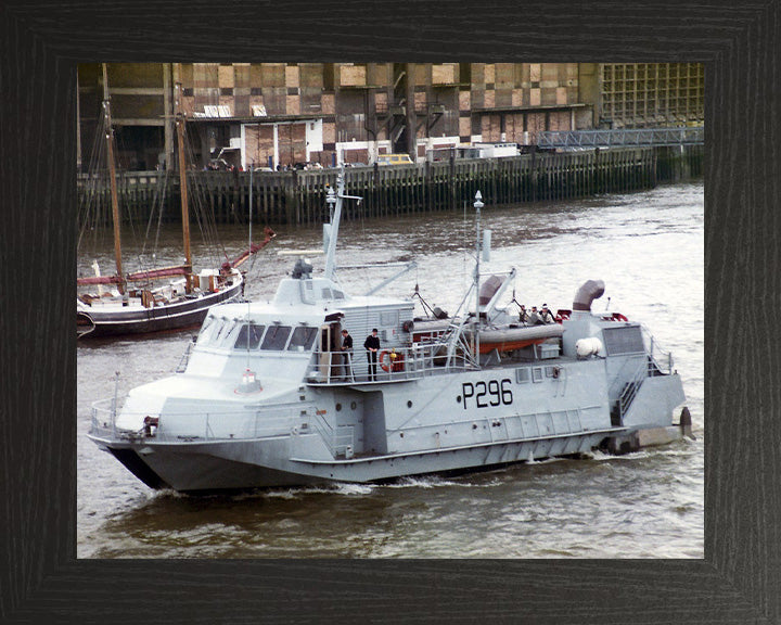 HMS Speedy (P296) Photo Print - Underway - Royal Navy Jetfoil Mine Warfare Vessel Hampshire Prints 10 x 8 Black Frame No