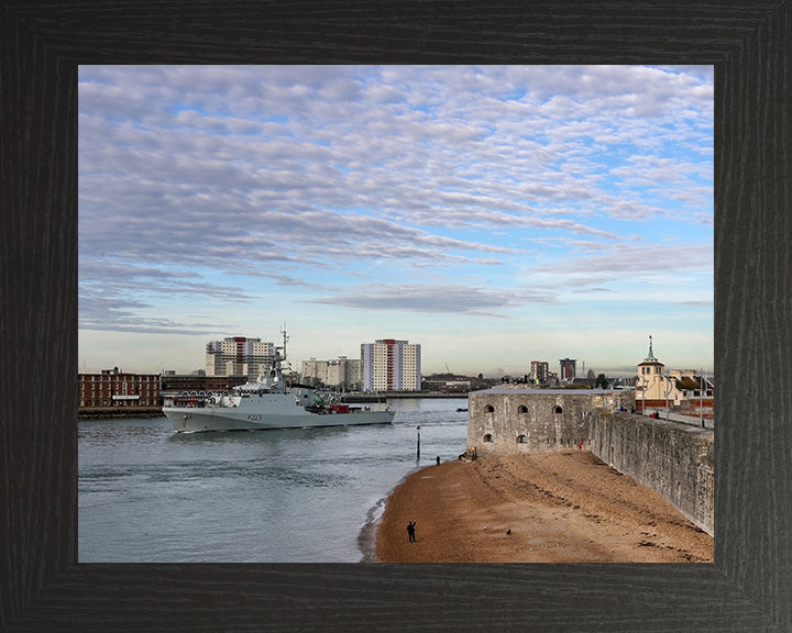 HMS Medway (P223) Photo Print - Leaving Portsmouth - Royal Navy River Class Patrol Vessel Hampshire Prints 10 x 8 Black Frame No