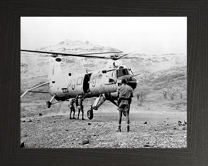 RAF Bristol Belvedere HC.1 Helicopter 26 Sqn 1962 Photo Print - Royal Air Force Aircraft Hampshire Prints 10 x 8 Black Frame No