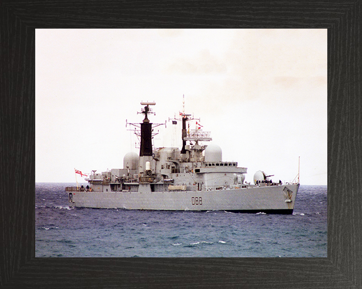 HMS Glasgow (D88) Photo Print - Low Starboard View - Royal Navy Type 42 Destroyer Hampshire Prints 10 x 8 Black Frame No