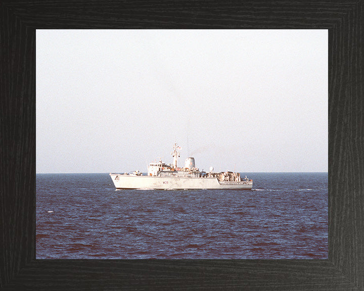 HMS Hurworth M39 | Photo Print | Framed Print | Hunt Class | Mine Warfare Vessel | Royal Navy Hampshire Prints