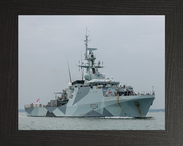 HMS Trent (P224) Photo Print - Portsmouth Return 2025 - Royal Navy River Class Patrol Vessel Hampshire Prints 10 x 8 Black Frame No