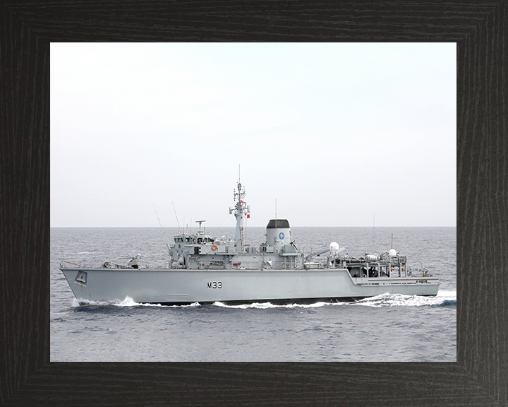 HMS Brocklesby (M33) Royal Navy Hunt Class Mine Warfare Vessel Port Beam View Photo Print Wall Art Decor Posters, Prints, & Visual Artwork Hampshire Prints 10 x 8 Black Frame No