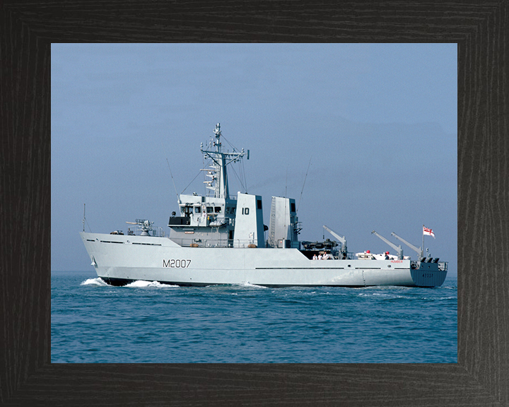 HMS Humber M2007 Royal Navy River class minesweeper Photo Print or Framed Print - Hampshire Prints