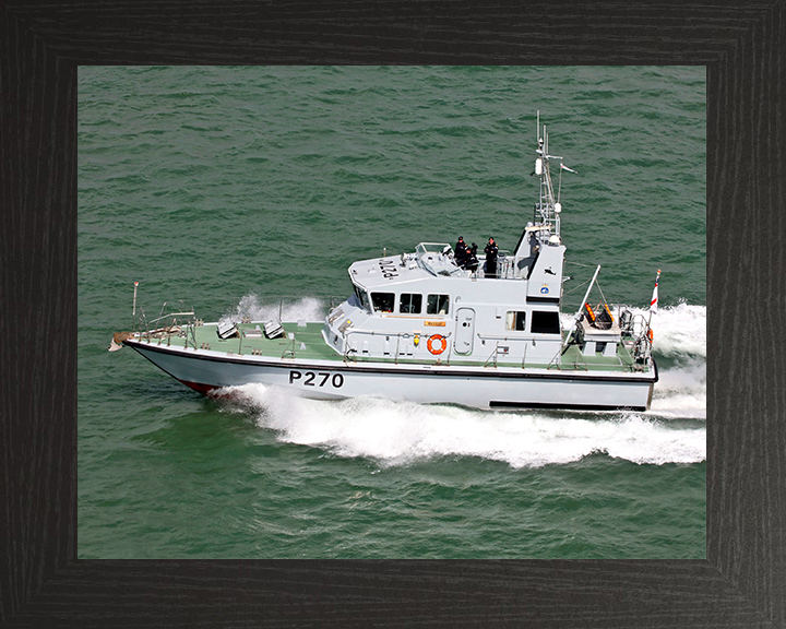 HMS Biter (P270) Royal Navy Archer Class P2000 Patrol Vessel Port Side View 2017 Photo Print Wall Art Decor Posters, Prints, & Visual Artwork Hampshire Prints 10 x 8 Black Frame No
