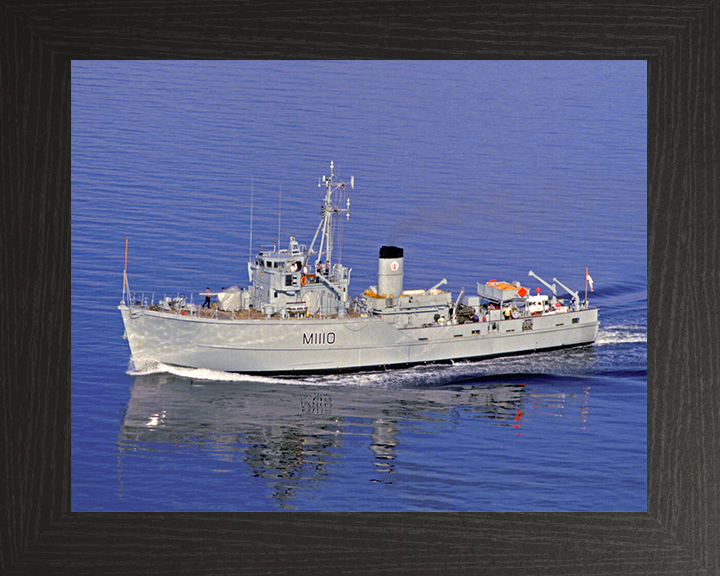 HMS Bildeston (M1110) Royal Navy Ton Class Minesweeper Port Side View Photo Print Wall Art Decor Posters, Prints, & Visual Artwork Hampshire Prints 10 x 8 Black Frame No