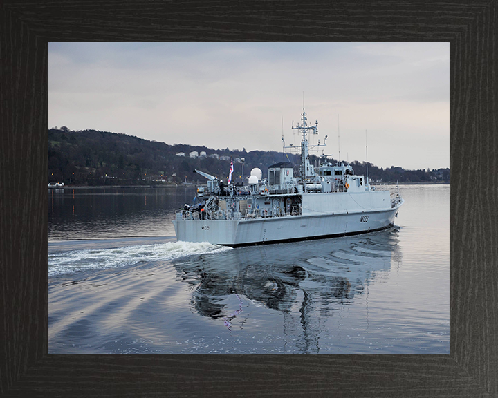 HMS Bangor (M109) Photo Print - Clyde 2009 - Royal Navy Sandown Class Minehunter Posters, Prints, & Visual Artwork Hampshire Prints 10 x 8 Black Frame No