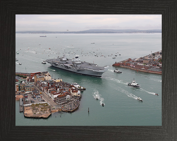 HMS Queen Elizabeth (R08) Photo Print - Old Portsmouth 2017 - Royal Navy Queen Elizabeth Class Aircraft Carrier Hampshire Prints 10 x 8 Black Frame No