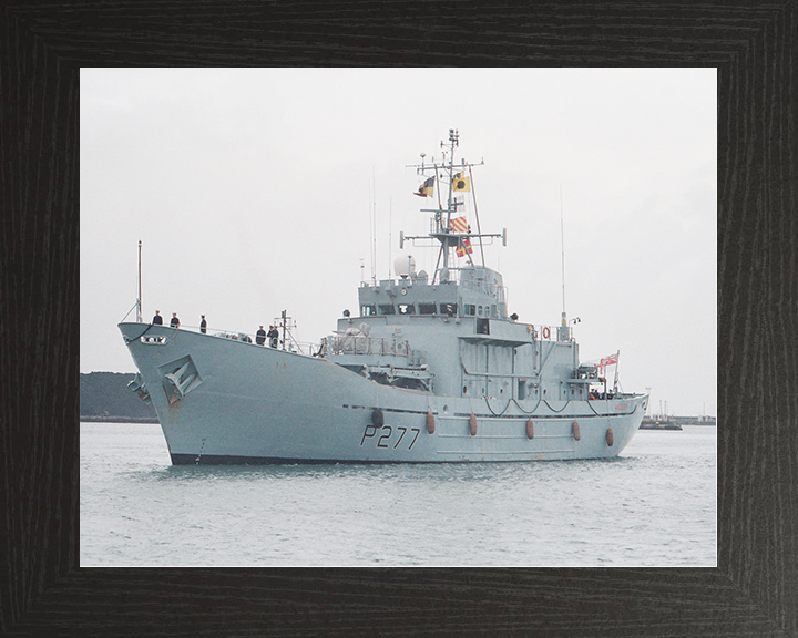 HMS Anglesey (P277) Royal Navy Island Class Patrol Vessel Entering Harbour Photo Print Wall Art Decor Posters, Prints, & Visual Artwork Hampshire Prints 10 x 8 Black Frame No
