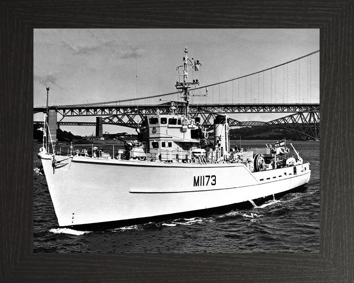 HMS Pollington M1173 | Photo Print | Framed Print | Ton Class | Minesweeper | Royal Navy Hampshire Prints