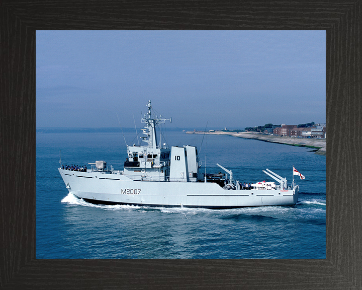 HMS Humber M2007 Royal Navy River class minesweeper Photo Print or Framed Print - Hampshire Prints