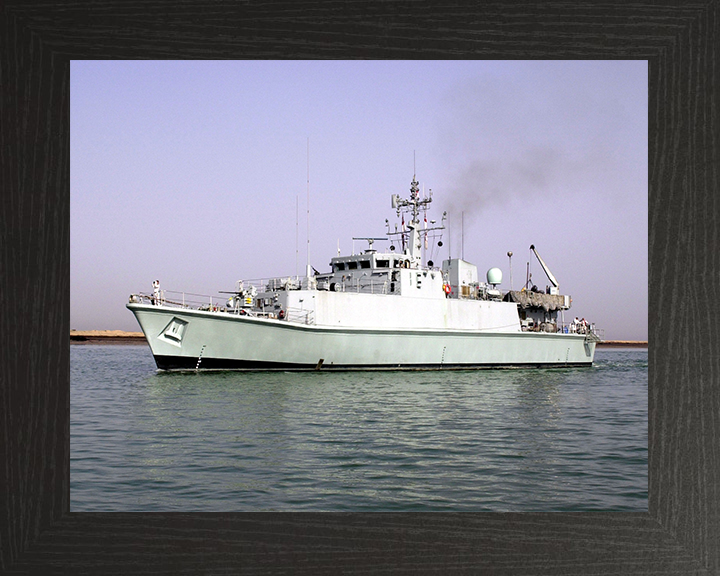 HMS Sandown (M101) Photo Print - Az Zubayr Iraq 2003 - Royal Navy Sandown Class Minehunter Hampshire Prints 10 x 8 Black Frame No