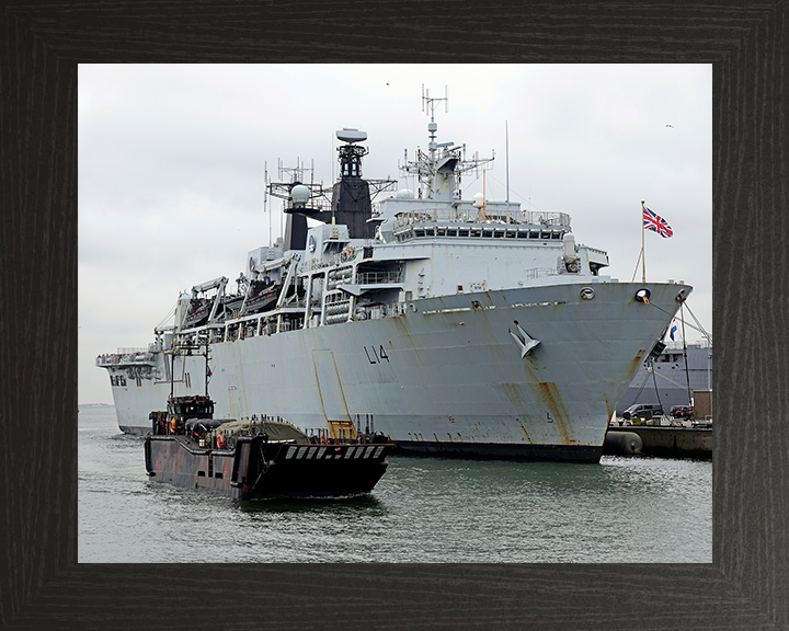 HMS Albion L14 | Photo Print | Framed Print | Albion Class | Amphibious ship | Royal Navy Hampshire Prints