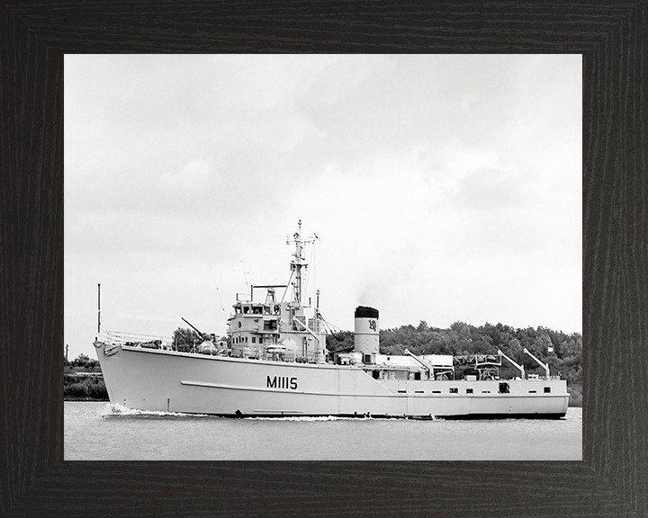HMS Bronington (M1115) Royal Navy Ton Class Minesweeper Port Beam View Photo Print Wall Art Decor Posters, Prints, & Visual Artwork Hampshire Prints 10 x 8 Black Frame No