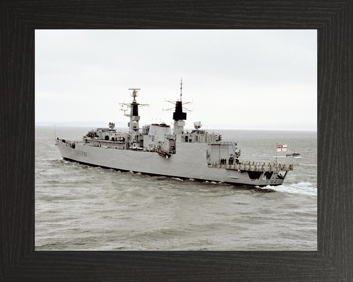 HMS Beaver (F93) Royal Navy Type 22 Frigate Underway Photo Print Wall Art Decor Posters, Prints, & Visual Artwork Hampshire Prints 10 x 8 Black Frame No