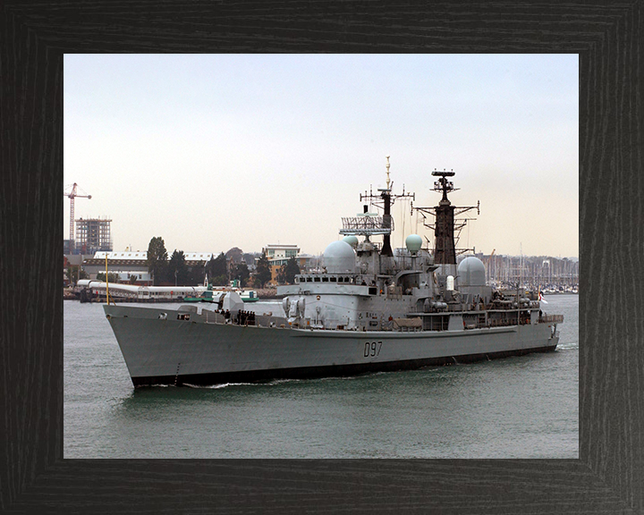 HMS Edinburgh (D97) Royal Navy Type 42 Destroyer Leaving Portsmouth 2005 Photo Print Wall Art Decor Posters, Prints, & Visual Artwork Hampshire Prints 10 x 8 Black Frame No