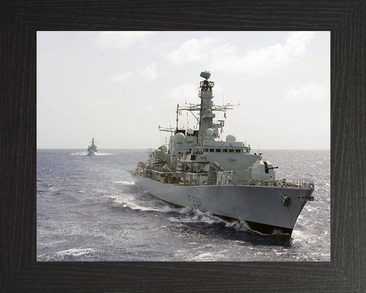 HMS Argyll (F231) Photo Print - Underway 2014 - Royal Navy Type 23 Frigate Posters, Prints, & Visual Artwork Hampshire Prints 10 x 8 Black Frame No