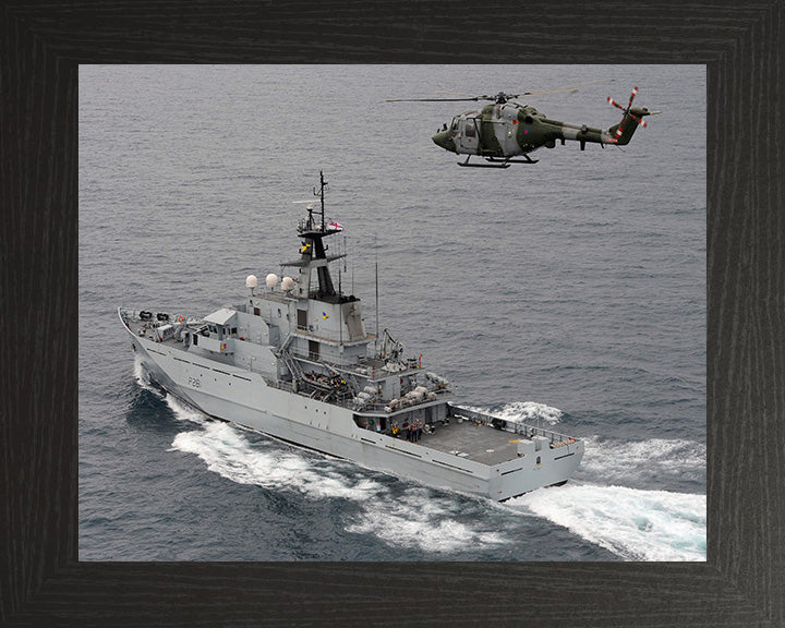 HMS Tyne P281 Royal Navy River class offshore patrol vessel Photo Print or Framed Print - Hampshire Prints