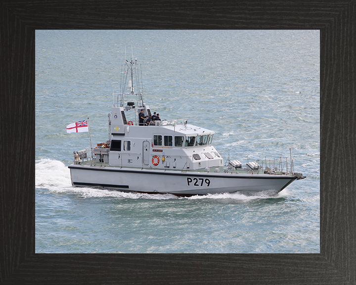 HMS Blazer (P279) Royal Navy Archer Class P2000 Patrol Vessel Underway Photo Print Wall Art Decor Posters, Prints, & Visual Artwork Hampshire Prints 10 x 8 Black Frame No
