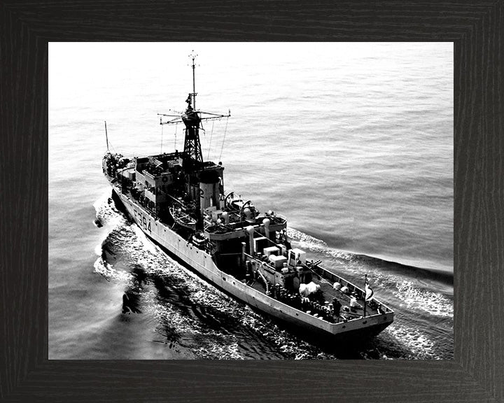 HMS Leeds Castle F384 (K384) | Photo Print | Framed Print | Castle Class | Corvette | Royal Navy Hampshire Prints