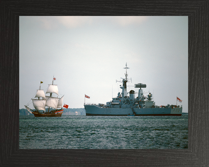 HMS Ariadne (F72) Photo Print - Yorktown 1981 - Royal Navy Leander Class Frigate Hampshire Prints 10 x 8 Black Frame No